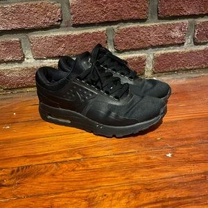 Nike Air Max Zero Esswntial
